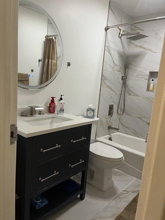 Photo - 5706 Fair Ave Unidad 102