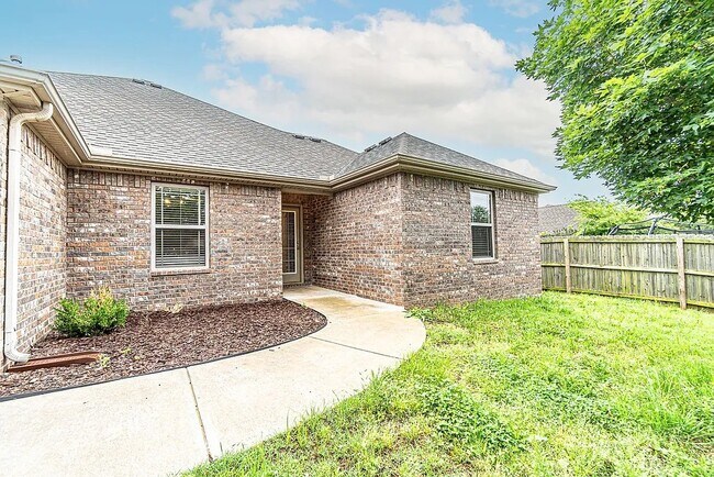 Photo - 3104 SW Featherston Rd