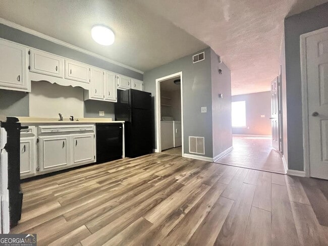 Photo - 251 Knight Dr