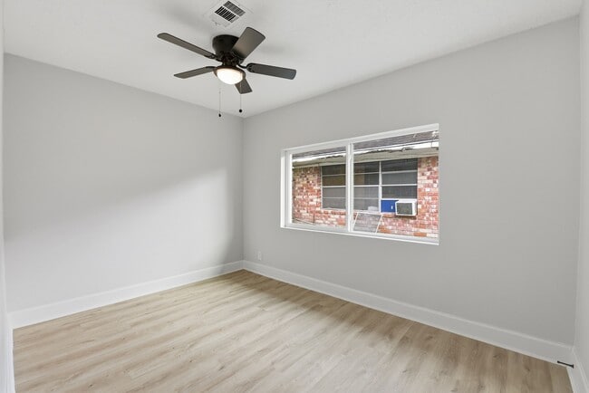 Building Photo - 3411 Wentworth St