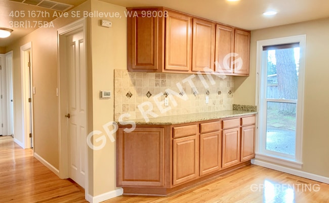 Photo - 405 167th Ave SE