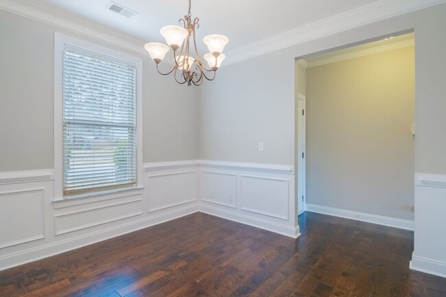 Photo - Perfect Family Home with Fenced Yard