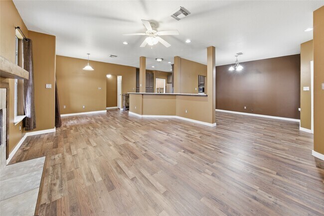 Photo - 13262 Lake Breeze Ln