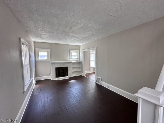 Photo - 484 Homer Ave