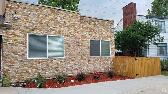 Building Photo - 1959 S Kearney Way Rental