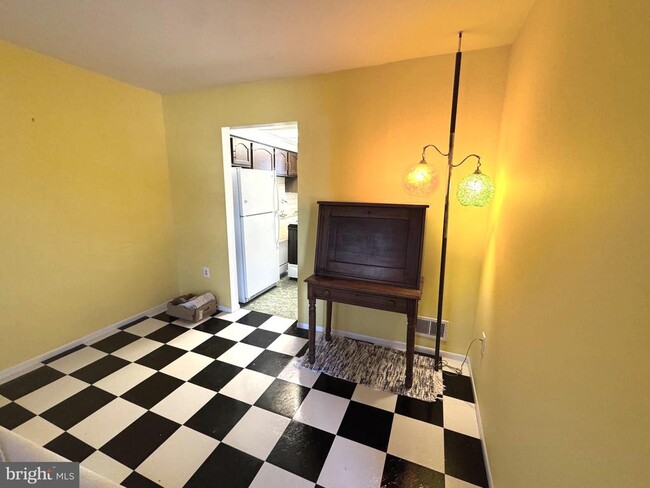 Building Photo - 23 Monarch Dr