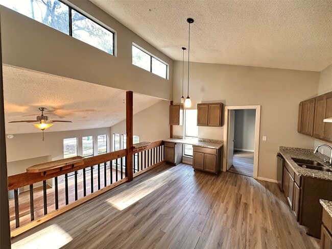 Photo - 3211 Keller St