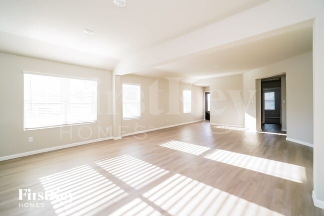 Photo - 13010 Thyme Wy