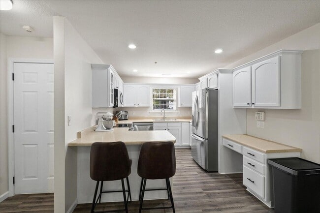 Photo - Single Family Home in Vanderveen - Available For Rent!