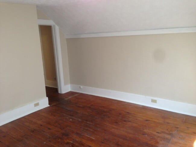Photo - 2472 2nd St
