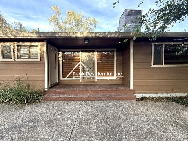 Photo - 1280 Grove Ct