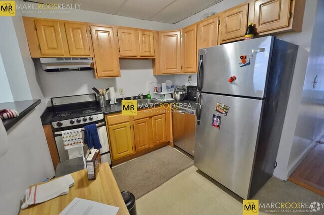 Building Photo - 591 Beacon St Unit 2 Rental