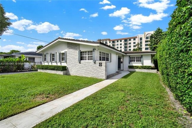 Building Photo - 331 Santander Ave Unit 331 Santander Ave  335