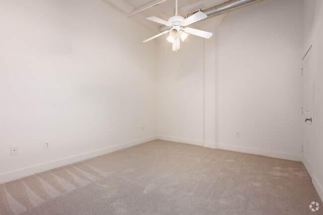 3BR, 2BA - 1,650SF - Primary Bedroom