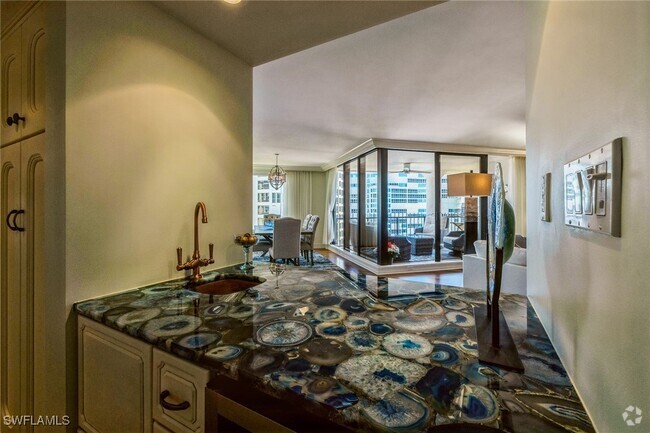 Building Photo - 4251 Gulf Shore Blvd N Unit 16B Rental