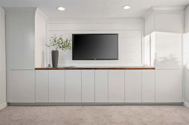 Photo - 3090 S Franklin St