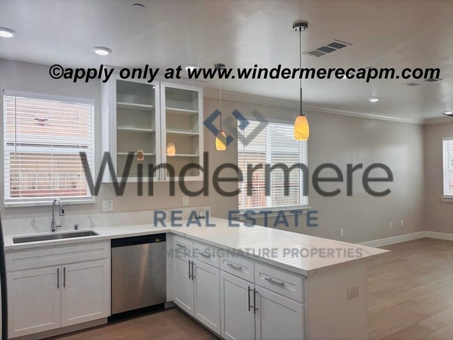 Building Photo - Brand New 3-Bedroom Home with gorgeous Modern Finishes!!