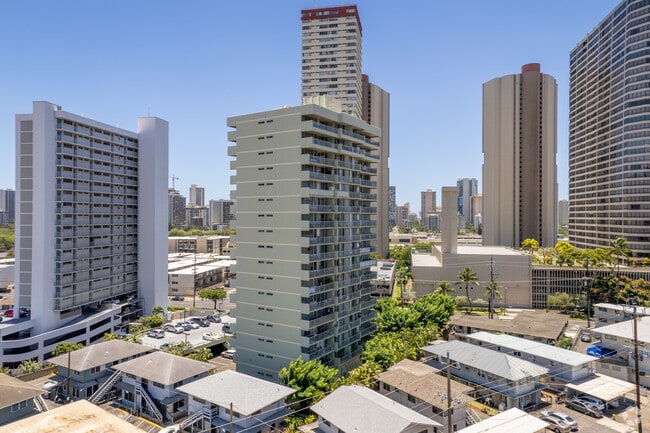 Photo - Iolani Regent