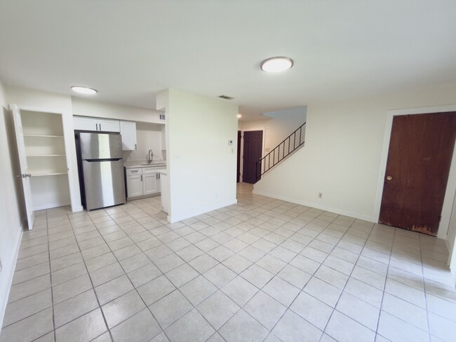 2209 Mission Hill Dr Unidad 104