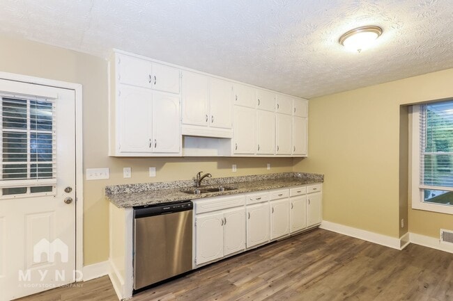 Photo - 2041 Diamond Ct