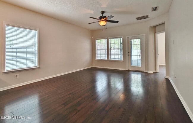 Photo - 6176 Casterbridge Rd