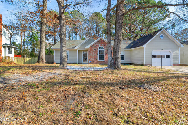 Building Photo - 186 Raintree Cir Rental