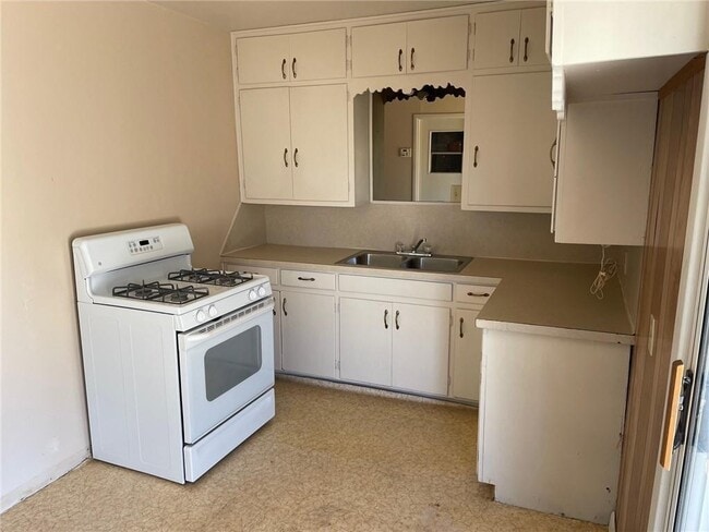 Photo - 3902 SE 10th Pl