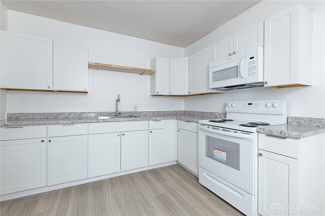 Photo - 321 Deeds Ave