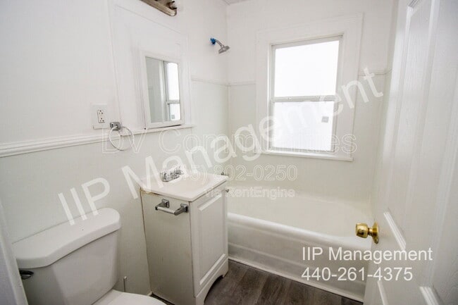 Photo - 3188 W 111th St Unidad 1