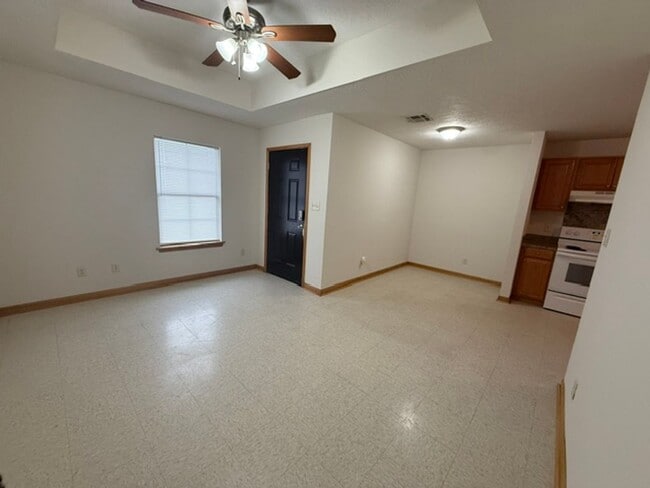 Photo - 2208 N Malcolm St Unit B