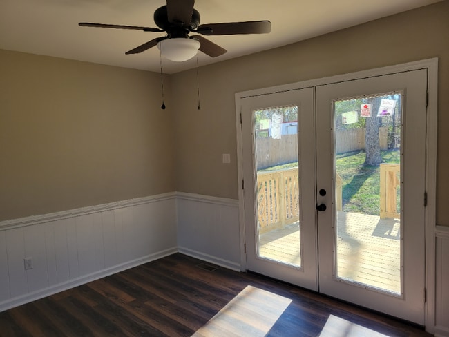 Photo - 3904 Robert E Lee Dr