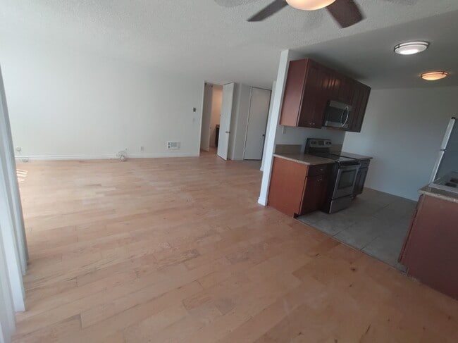 Photo - 5950 Canterbury Dr Unit C214