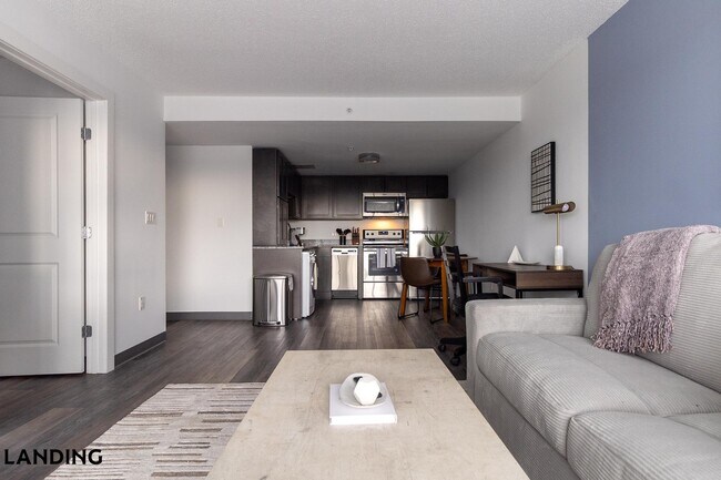 Photo - 50 Morgan St N Unidad 1001