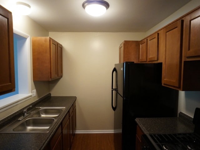 Photo - Foster Park Apartments