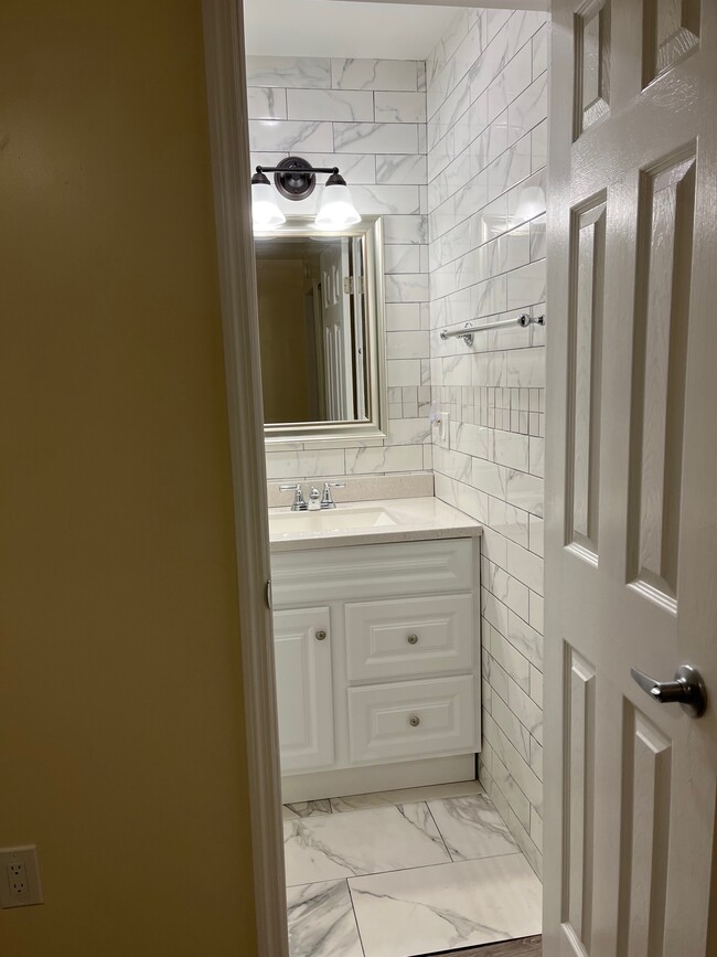 1 Bedroom 1 Bath - 836 Lake Martha Dr NE Apartment Unit B