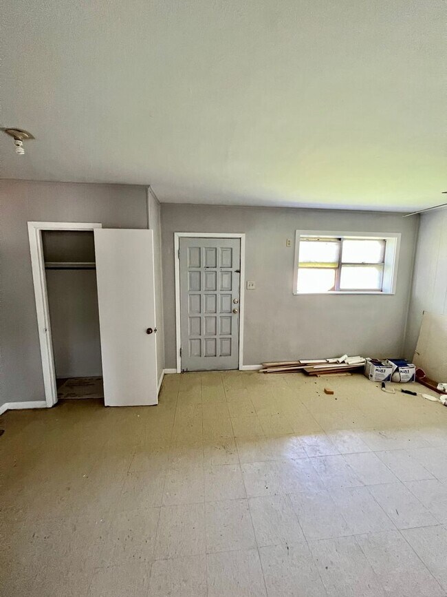 Photo - 422 Ave A W Unit Ave A #2