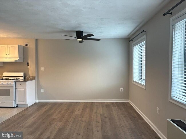 Photo - 1200 S Arlington Ridge Rd Unit 605