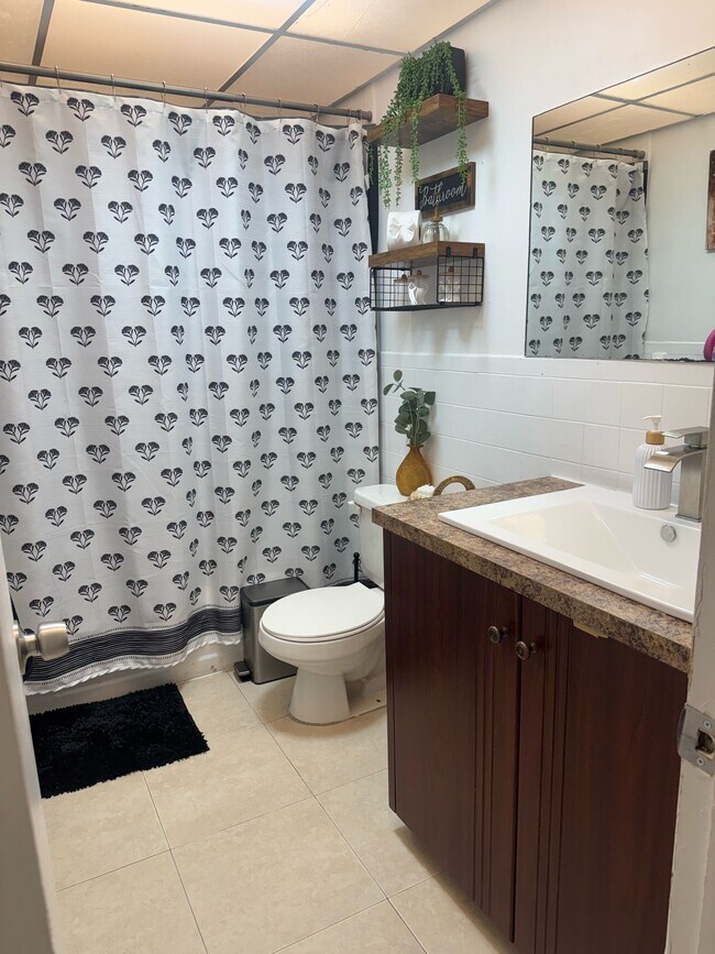 Photo - 6950 NW 186th St Unit 2-415 / Coral Gate