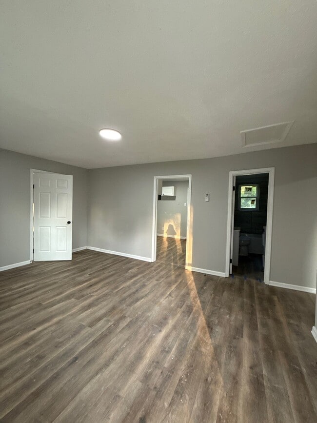 Photo - 171 Grant Ln