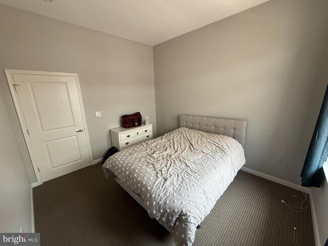 Photo - 309 Holland Ln Unit 328
