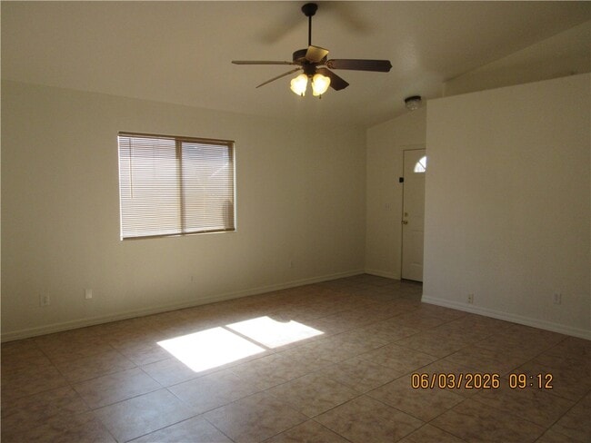Photo - 2807 Louise Ave