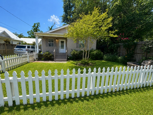 443 Bills Ave