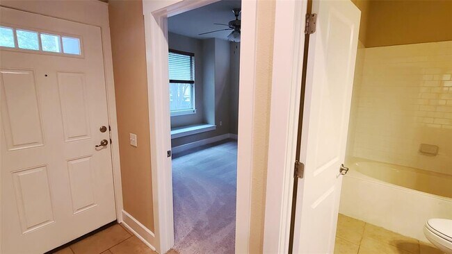 Photo - 1601 Miriam Ave