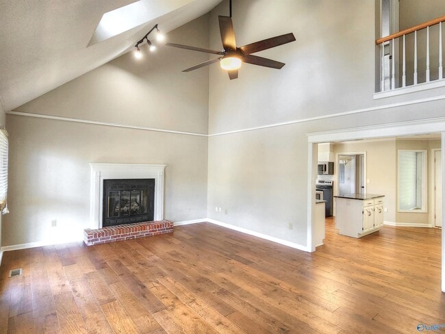 Photo - 1815 Shellbrook Dr NW