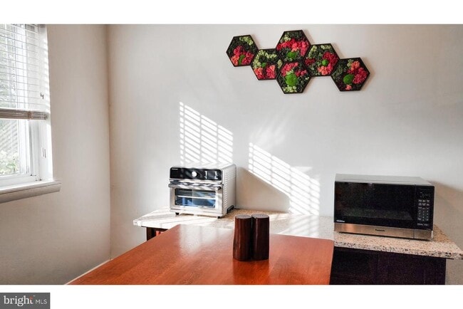 Photo - 2223 Payne Terrace SE