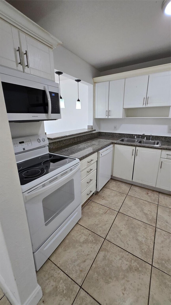 Photo - 15205 NE 6th Ave Unit D206