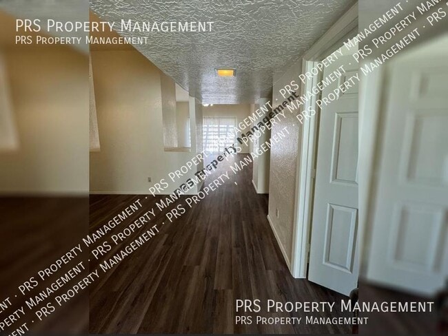 Photo - 7701 S Heather Dr