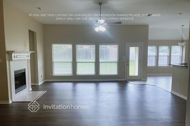 Photo - 2105 Nugent Dr