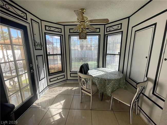 Photo - 2616 Camphor Tree St