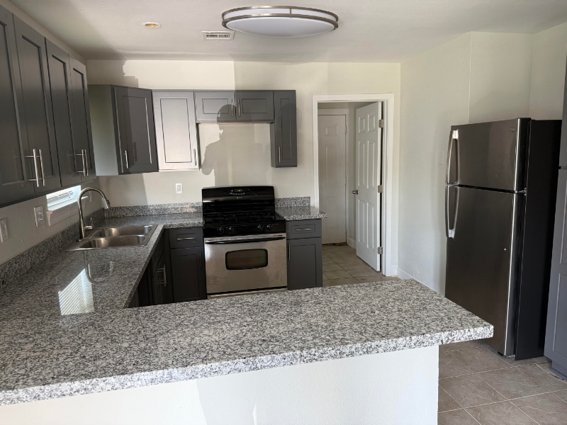 Photo - 3316 Laplace St